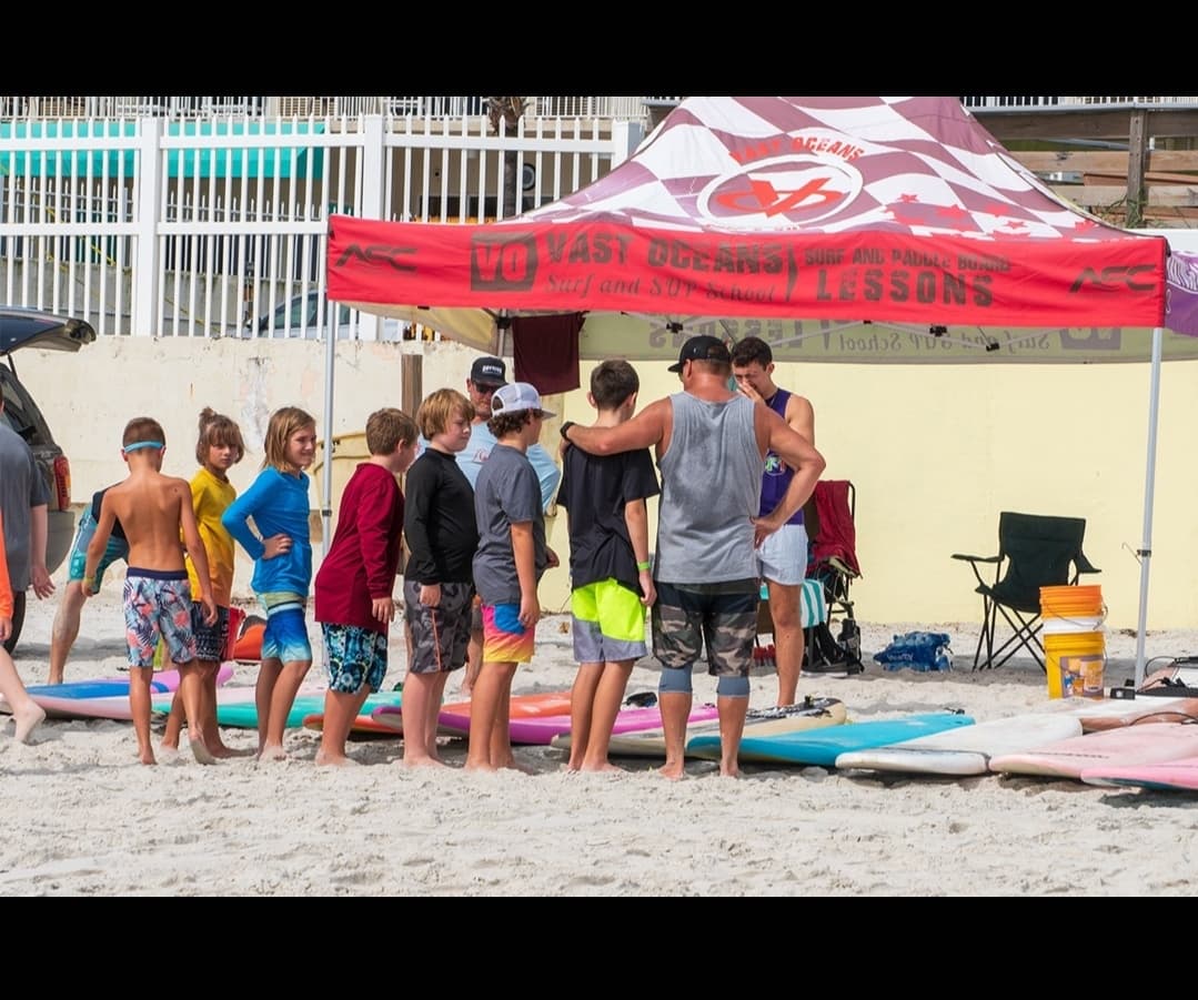 Surf lesson group